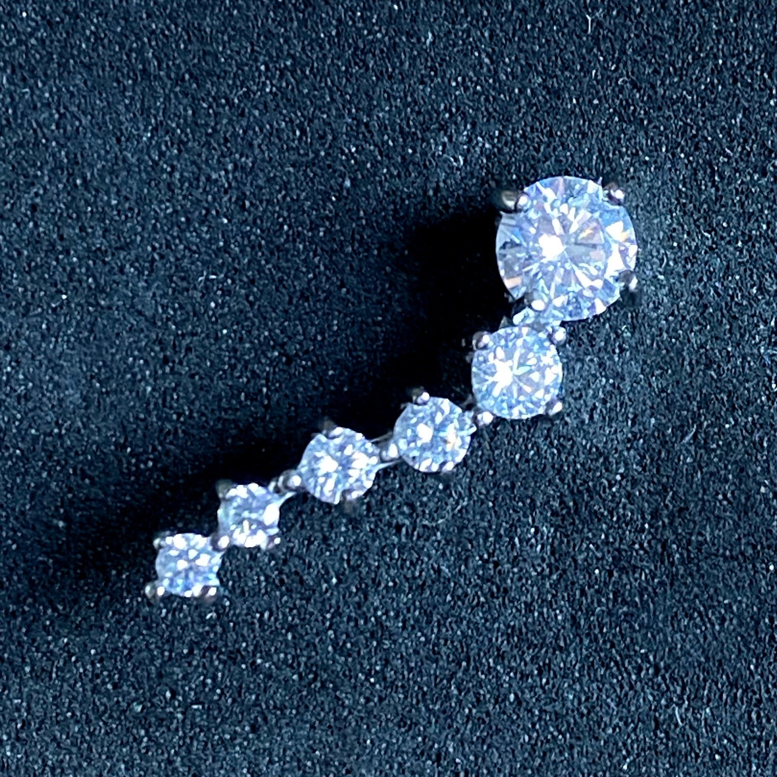 Hélix 6 brillantes en línea