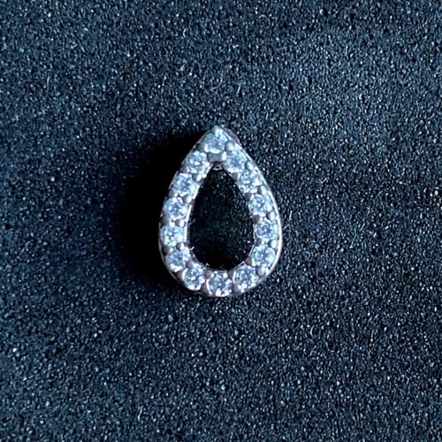 Hélix lágrima contorno brillantes