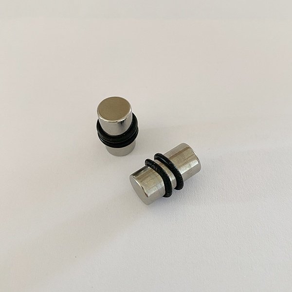 Plug de acero quirúrgico con gomas