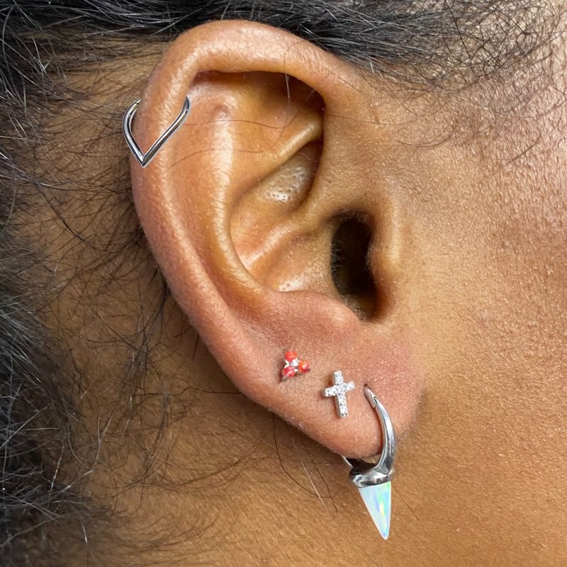 Piercing con forma de V para piercing de oreja