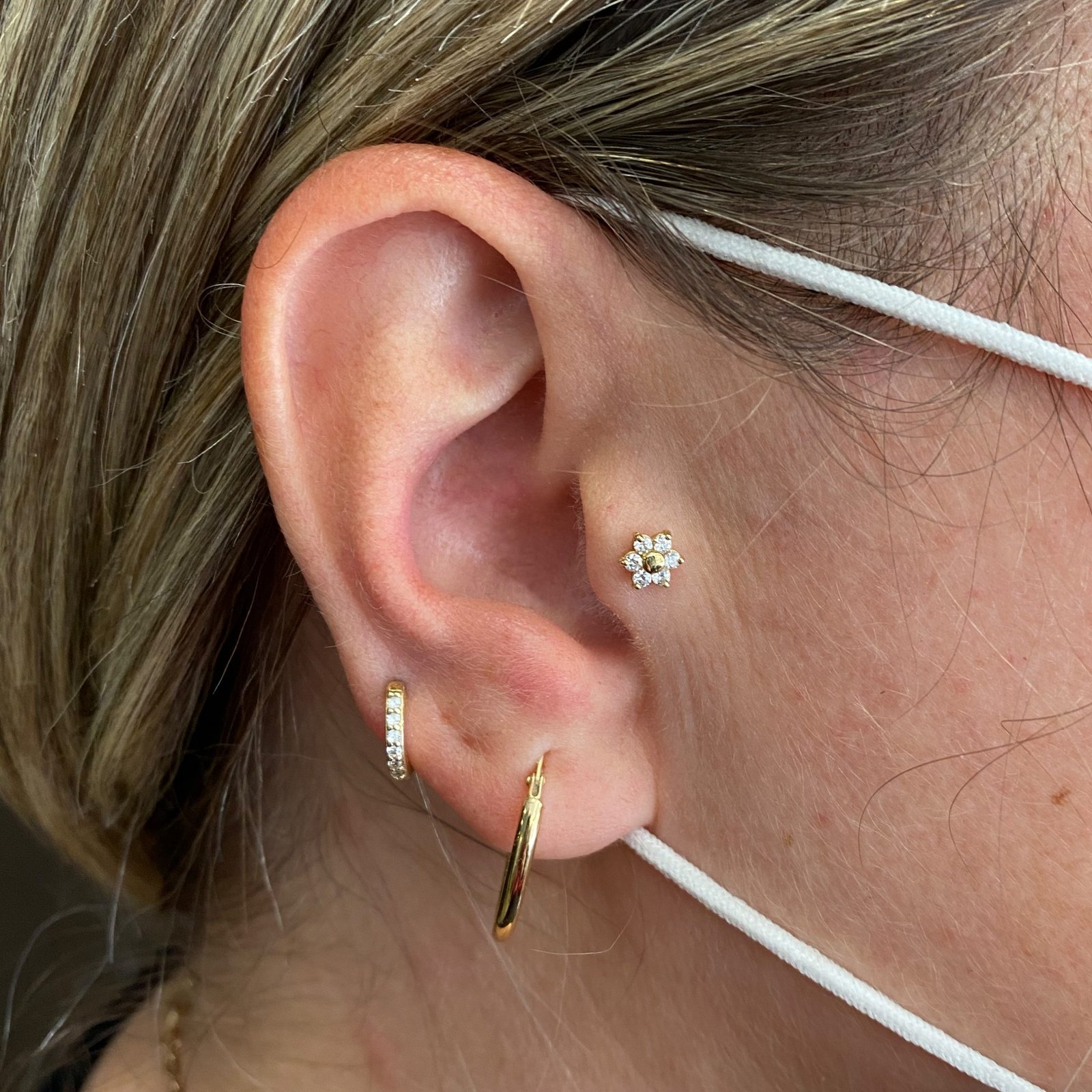 Piercing de oro macizo 18 Kt. y 6 Swarovski® - Imagen 2