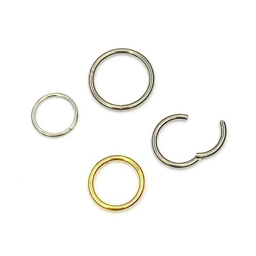 Aro liso de titanio con bisagra