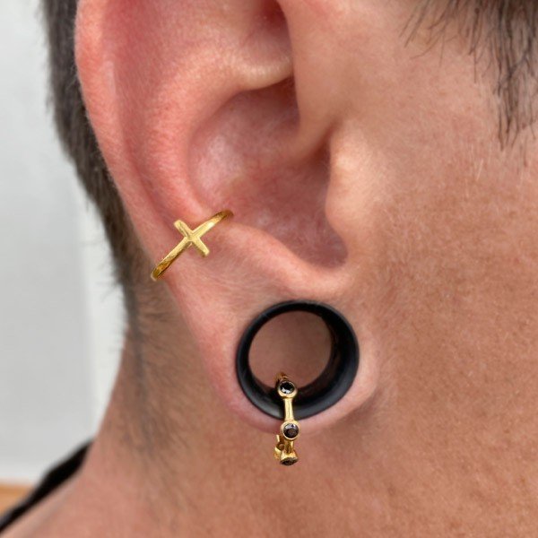 Aro con baño de oro 24 Kt. y Zirconias negras - Imagen 2