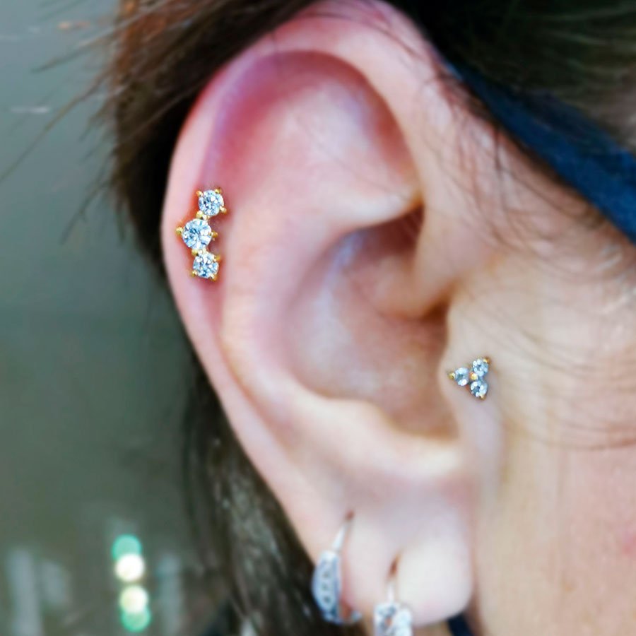 Top con baño de oro 24 Kt. con 3 Swarovski® - Imagen 2