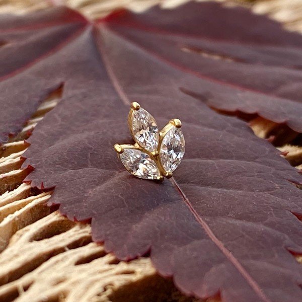 Top con baño de oro 24 Kt. y 3 Swarovski® talla marquesa - Imagen 3