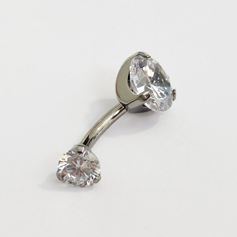 Piercing de titanio. De ombligo con 2 zirconias engarzadas - Imagen 2