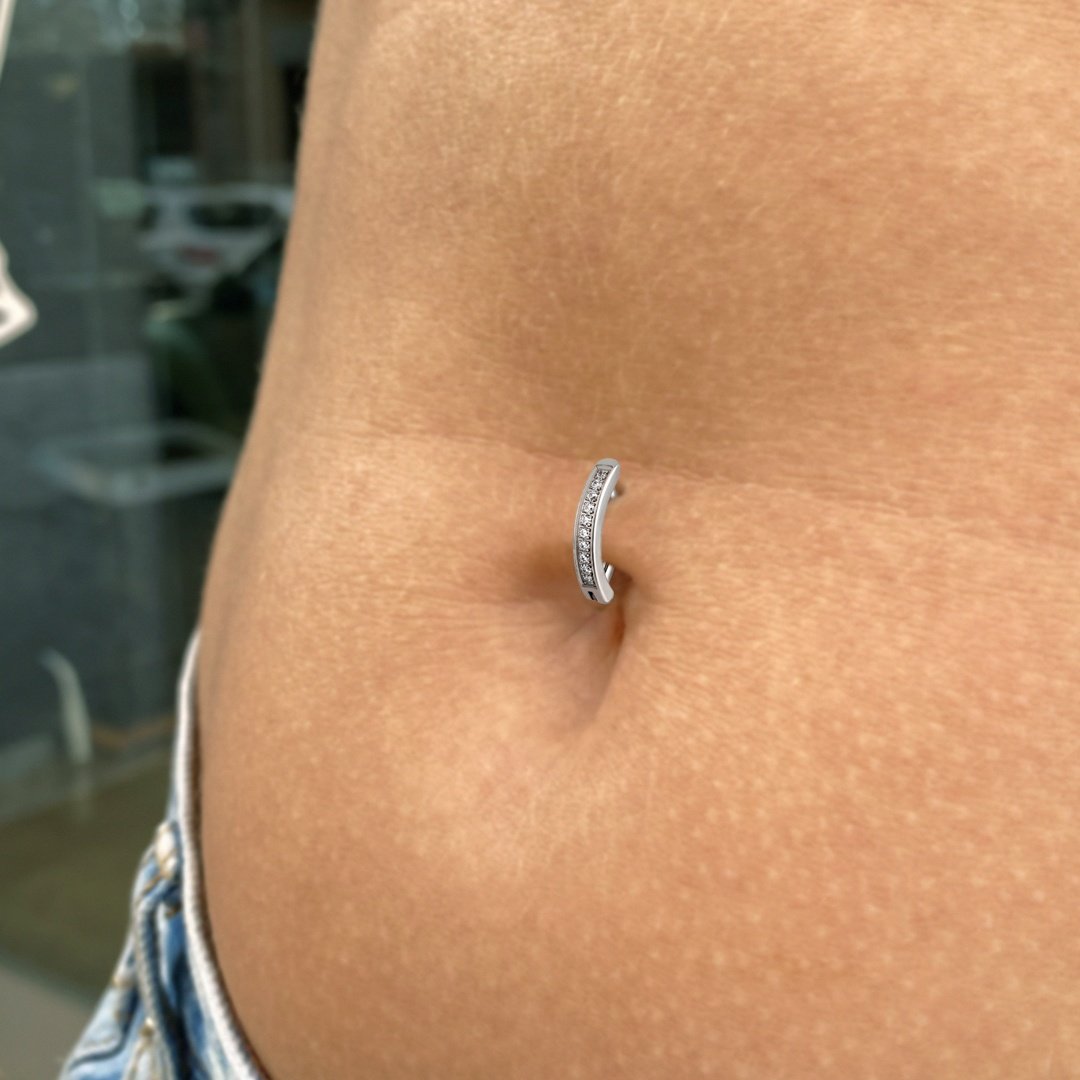 Clicker de ombligo con zirconias blancas - Imagen 2